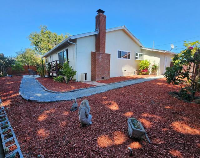 20 Tioga Way, Belmont CA: https://media.crmls.org/mediaz/099066f9-f5db-433e-a060-dd34737ec93c.jpg
