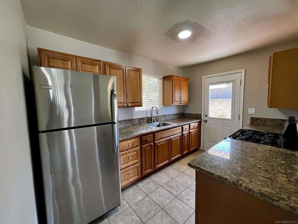 1430 Marshall Street - photo 6