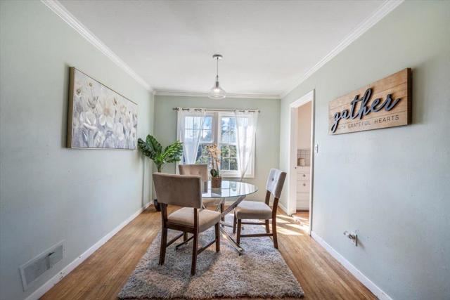 9401 Castlewood Street, Oakland CA: https://media.crmls.org/mediaz/09909cac-f9bf-4a77-98d1-407a4e17ed1a.jpg