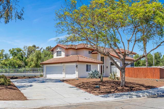 Detail Gallery Image 1 of 50 For 2257 Brookwood Ct, Escondido,  CA 92026 - 4 Beds | 2/1 Baths