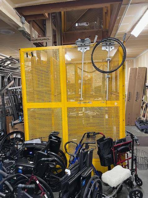 225 N Bascom Avenue, San Jose CA: https://media.crmls.org/mediaz/09922315-a920-4881-9b25-a6ea95a82a20.jpg