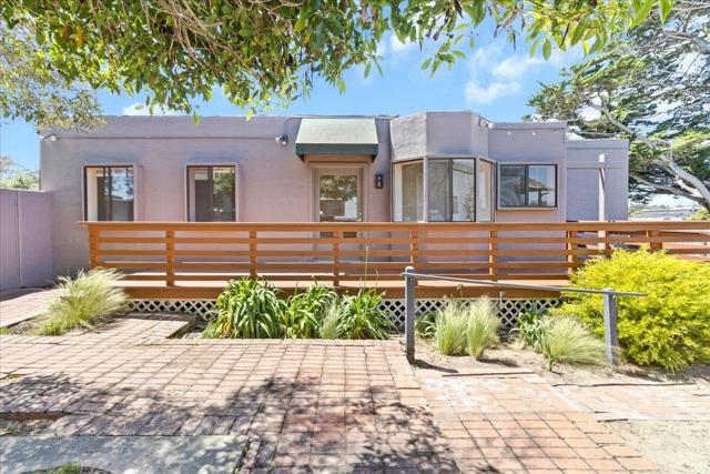 182 El Dorado Street, Monterey CA: https://media.crmls.org/mediaz/09922a4b-8a11-4b82-8e69-831566a69964.jpg