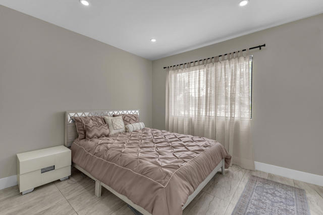 5803 Los Santos Drive #19, Palm Springs, CA 92264