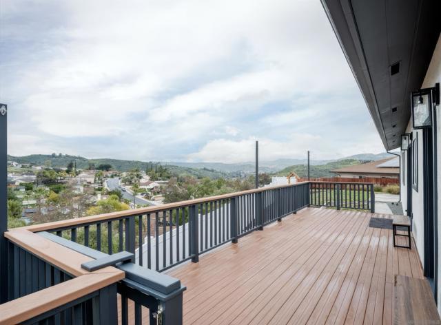 13210 Medallion Ln, Lakeside CA: https://media.crmls.org/mediaz/0992a915-81a9-4015-929b-f418a44b8100.jpg