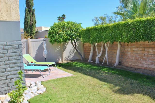 1181 Sunflower Lane, Palm Springs CA: https://media.crmls.org/mediaz/09934a0e-6873-4048-8371-96533e45390b.jpg