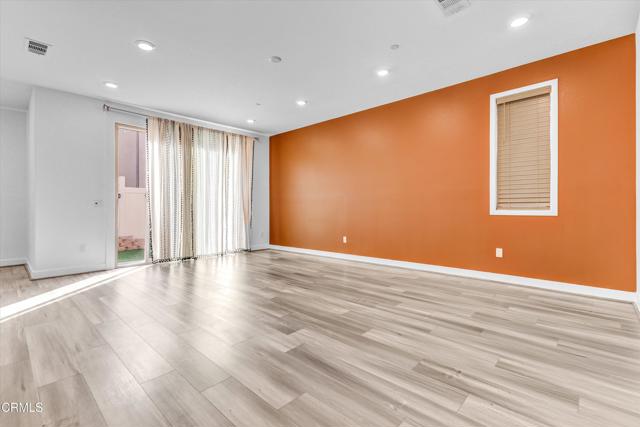 Detail Gallery Image 5 of 40 For 551 Jubilee Pl, Santa Paula,  CA 93060 - 4 Beds | 3/1 Baths