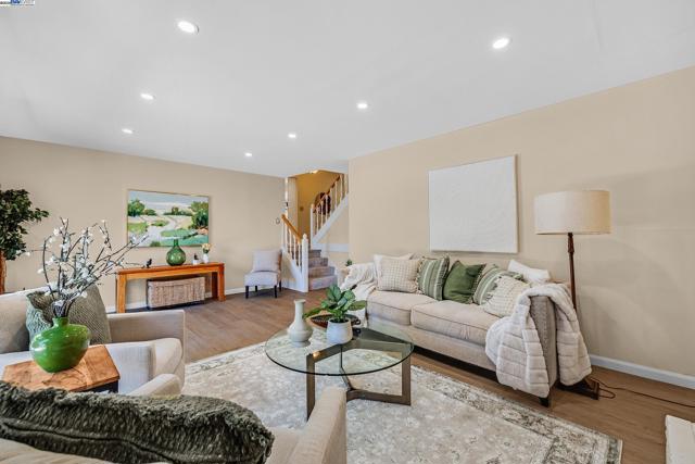 5375 Sandra Way, Livermore CA: https://media.crmls.org/mediaz/09938c22-022f-4198-a762-b6ee8a033ec9.jpg