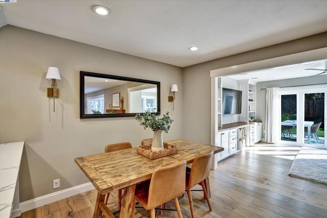 27 Serene Ct, Danville CA: https://media.crmls.org/mediaz/0994ce4d-f239-4545-8f3c-263e7a857d08.jpg