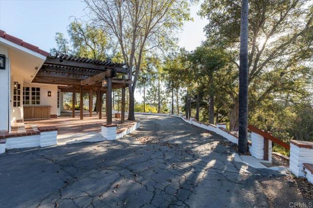 Image 47 of 54 For 748 Old Oak Ridge