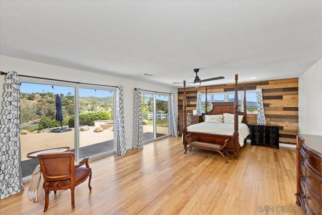 20403 Rancho Villa Rd, Ramona CA: https://media.crmls.org/mediaz/0995ce42-88e8-4632-ac57-24053e43a253.jpg