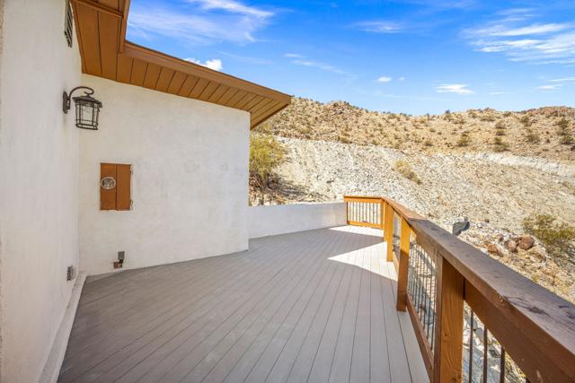 71105 Cholla Way, Palm Desert CA: https://media.crmls.org/mediaz/0995dc87-4176-4c38-b2fd-bb0acfa9c544.jpg