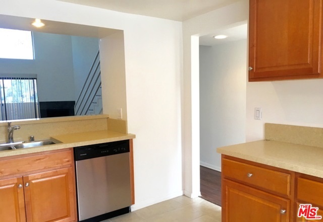 3712 Evans Street, Los Angeles CA: https://media.crmls.org/mediaz/0996d6a2-67bc-4904-a786-f92ef385fe47.jpg