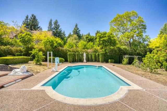 18 Foothill Place, Pleasanton CA: https://media.crmls.org/mediaz/0996ebaa-2232-4c65-ab90-900772dc2dc4.jpg