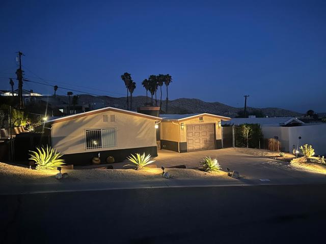12300 Redbud Road, Desert Hot Springs CA: https://media.crmls.org/mediaz/099748ff-c669-4fcf-8568-ad520ab75895.jpg