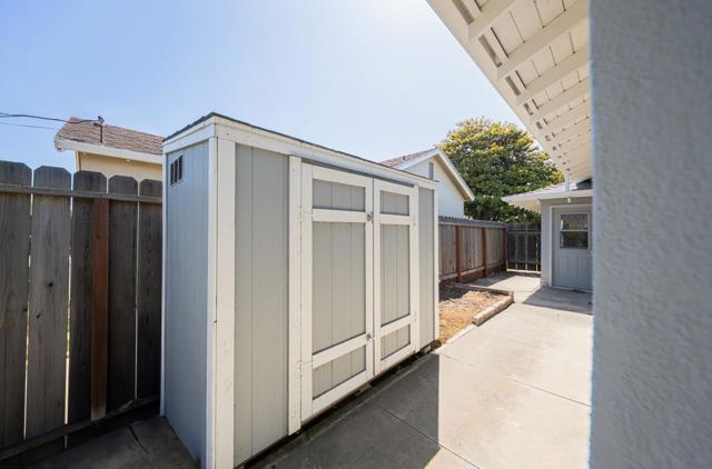 1223 Padre Drive, Salinas CA: https://media.crmls.org/mediaz/0997ff0f-f753-4434-a315-cc777a5e8fff.jpg
