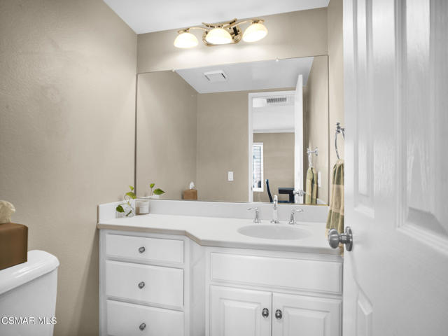 1938 Stow Street, Simi Valley CA: https://media.crmls.org/mediaz/0998748a-1570-4fc2-b2a0-8fe17b666842.jpg