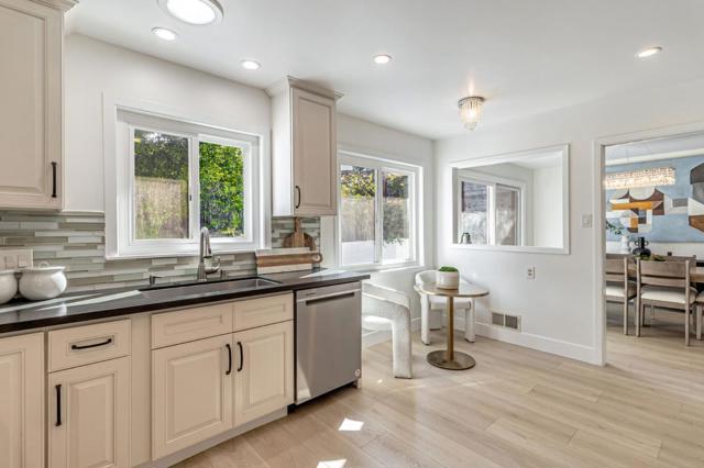 3593 Fernwood Street, San Mateo CA: https://media.crmls.org/mediaz/09990992-4064-44ba-8a84-ba394e88b981.jpg