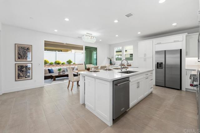 Detail Gallery Image 12 of 73 For 10635 Melogold Way, San Diego,  CA 92126 - 4 Beds | 3/1 Baths