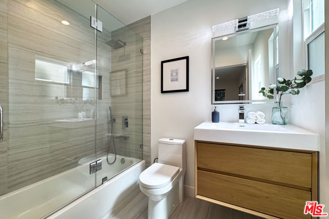 1363 S Curson Avenue, Los Angeles CA: https://media.crmls.org/mediaz/099a7e93-a45a-44af-aa17-aaeef3614c65.jpg