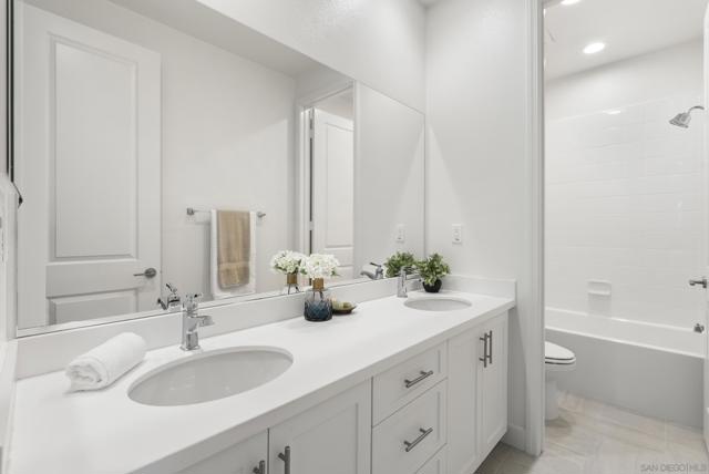 1409 Apex Place, Escondido CA: https://media.crmls.org/mediaz/099a9cfe-0460-4045-9806-634471cb72bc.jpg