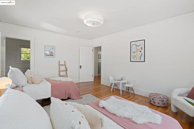 355 Arlington Ave., Berkeley CA: https://media.crmls.org/mediaz/099ac46d-7949-42f5-bc8e-3cac6be6f344.jpg