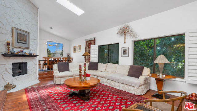 1434 Greenfield Avenue, Los Angeles CA: https://media.crmls.org/mediaz/099c0119-1054-443d-b2c3-803a0ae372a2.jpg