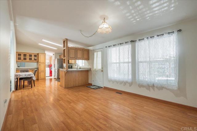 Detail Gallery Image 7 of 29 For 13941 Wisteria Ave, Poway,  CA 92064 - 4 Beds | 2 Baths