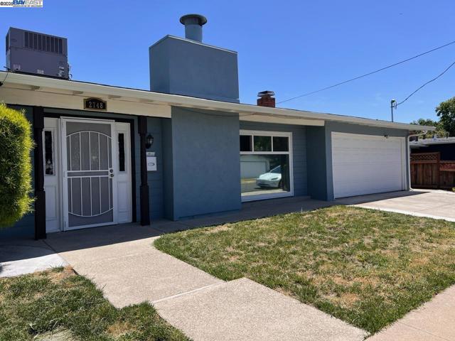 2748 Eastgate Ave, Concord CA: https://media.crmls.org/mediaz/099cd90a-c7d9-41fe-8990-6717d9fad54a.jpg