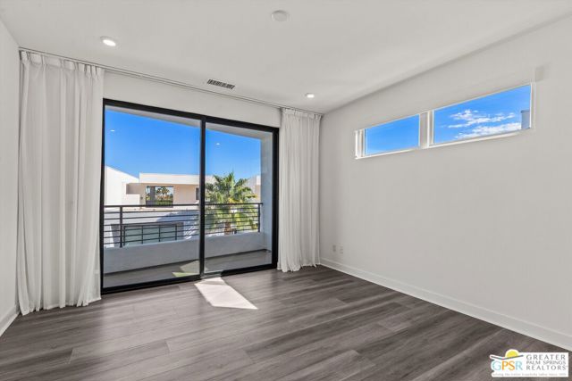 906 Cameron Center Drive, Palm Springs, CA 92264