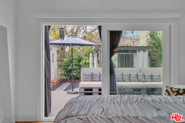 4183 6th Avenue, Los Angeles CA: https://media.crmls.org/mediaz/099e21b9-de31-4e4c-b705-0fa565518703.jpg