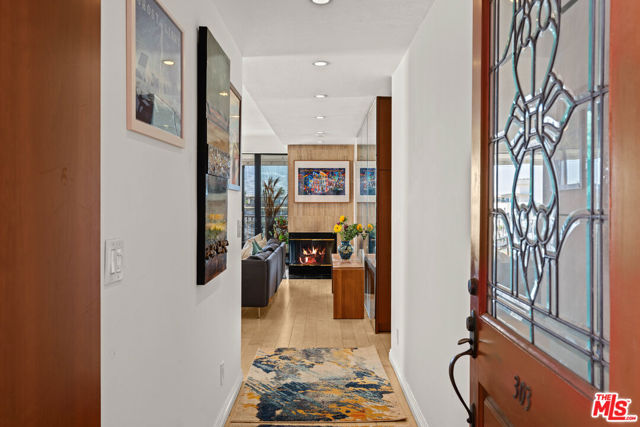 6220 Pacific Avenue, Playa del Rey CA: https://media.crmls.org/mediaz/099f00c9-1f14-458a-9423-569496401adf.jpg