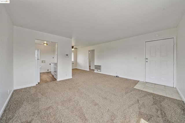100 Carolina St, Vallejo CA: https://media.crmls.org/mediaz/099f444f-3818-4b75-9d90-b188f067b8e2.jpg