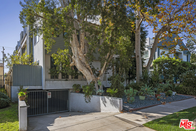 1118 17TH Street 2 Santa Monica, California Located in a small 5 unit building is this very tastefully remodeled townhouse style unit in best location close to Wilshire Blvd. Bagel Nosh about 1/2 block away. Unit has private garage with direct access to unit . Beautiful new appliances, cabinetry and very tasteful hardwood flooring throughout unitLoft over master bedroom has oversized deck with city views.