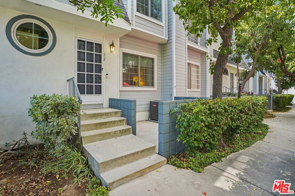 7420 Corbin Avenue #12