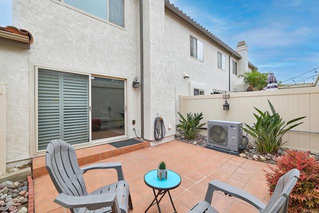 Detail Gallery Image 17 of 27 For 6917 Pear Tree Dr, Carlsbad,  CA 92011 - 2 Beds | 2/1 Baths