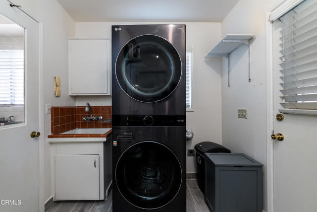 Detail Gallery Image 11 of 13 For 1305 Solita Rd, Pasadena,  CA 91103 - 5 Beds | 5 Baths