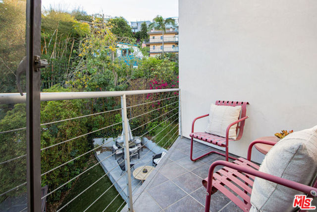 2465 N Gower Street, Los Angeles CA: https://media.crmls.org/mediaz/09a16a75-426a-4e1f-9884-6b816946e3d3.jpg