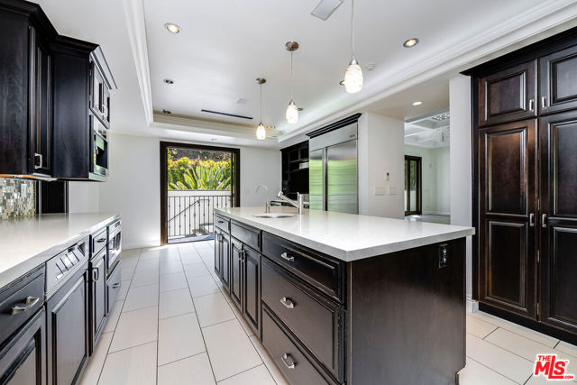 1600 Benedict Canyon Drive, Beverly Hills CA: https://media.crmls.org/mediaz/09a17237-4525-43ee-b57c-55f2893c8aac.jpg