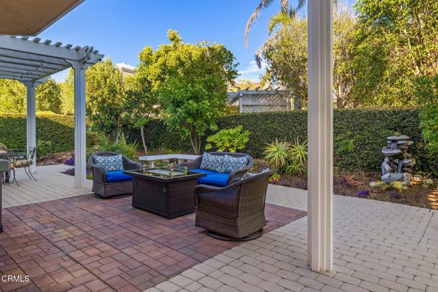 2106 Fox Den Court, Oxnard CA: https://media.crmls.org/mediaz/09a2f9c4-9336-4546-83d4-3f0ed8aa9c32.jpg