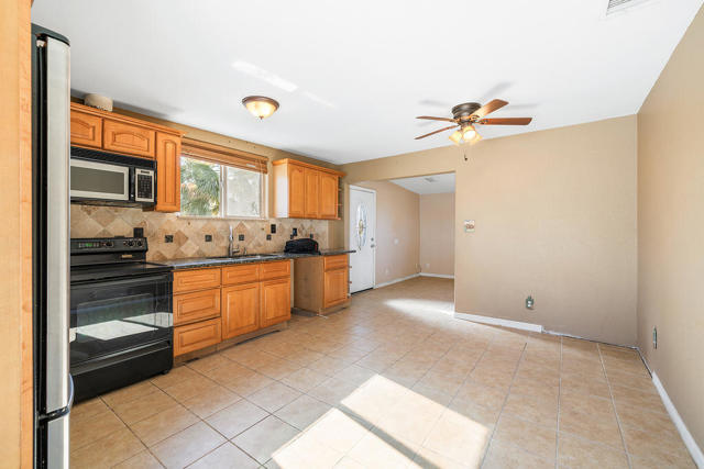 Image 33 of 49 For 16430 Evans Lane