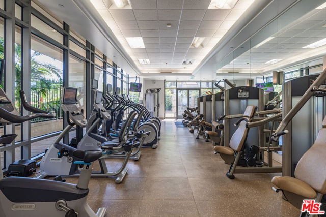 10800 Wilshire Boulevard, Los Angeles CA: https://media.crmls.org/mediaz/09a4c73a-243d-45cd-a8d3-e36f499cce4a.jpg