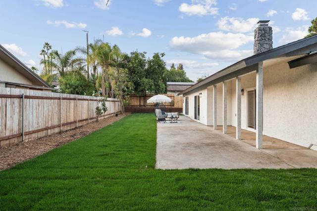 3226 Summit Drive, Escondido CA: https://media.crmls.org/mediaz/09a4e900-66b0-4d1a-8410-53b61343d3fe.jpg
