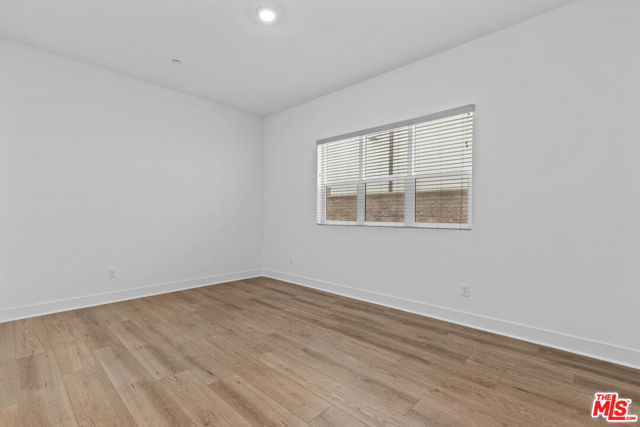 20723 W Deer Grass Court, Porter Ranch CA: https://media.crmls.org/mediaz/09a4f036-a3a8-4f69-89be-d5328c52cc77.jpg