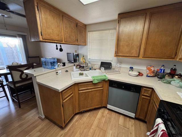 Detail Gallery Image 4 of 13 For 1365 Yorktown Cir, San Jacinto,  CA 92583 - 2 Beds | 2 Baths