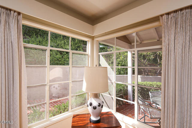 Detail Gallery Image 11 of 45 For 1331 El Mirador Dr, Pasadena,  CA 91103 - 2 Beds | 2 Baths