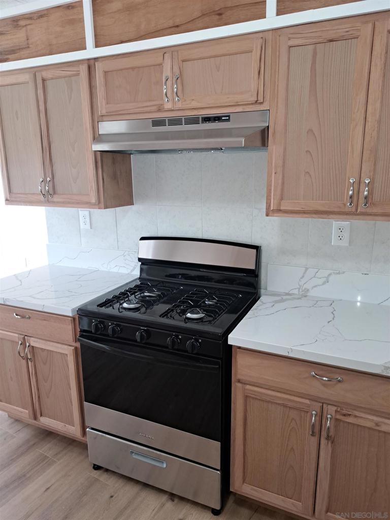 MLS #250026383SD image #8