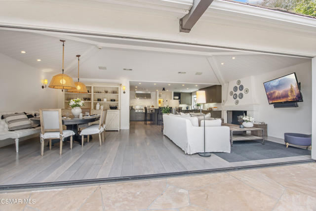 6972 Grasswood Avenue, Malibu CA: https://media.crmls.org/mediaz/09a6a7ad-7e86-419b-820c-395bfcf62989.jpg