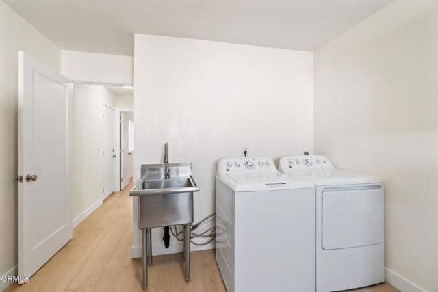 243 E Elfin Green, Port Hueneme CA: https://media.crmls.org/mediaz/09a6c4aa-e48c-4bbc-9d00-7021eea8f30e.jpg