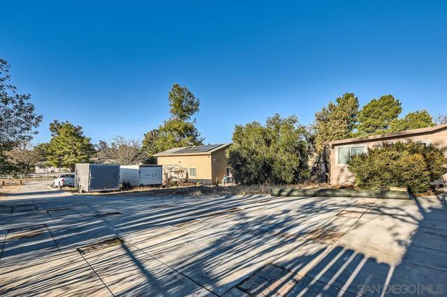 2114 Rowley Ave, Ramona, California 92065, 4 Bedrooms Bedrooms, ,4 BathroomsBathrooms,Single Family Residence,For Sale,Rowley Ave,250001535SD