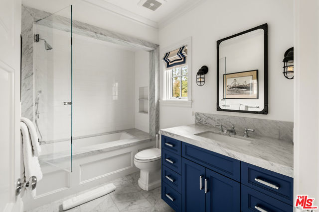 1057 Corsica Drive, Pacific Palisades CA: https://media.crmls.org/mediaz/09a732ed-4ab9-4da6-adc3-1f06d800fc8b.jpg